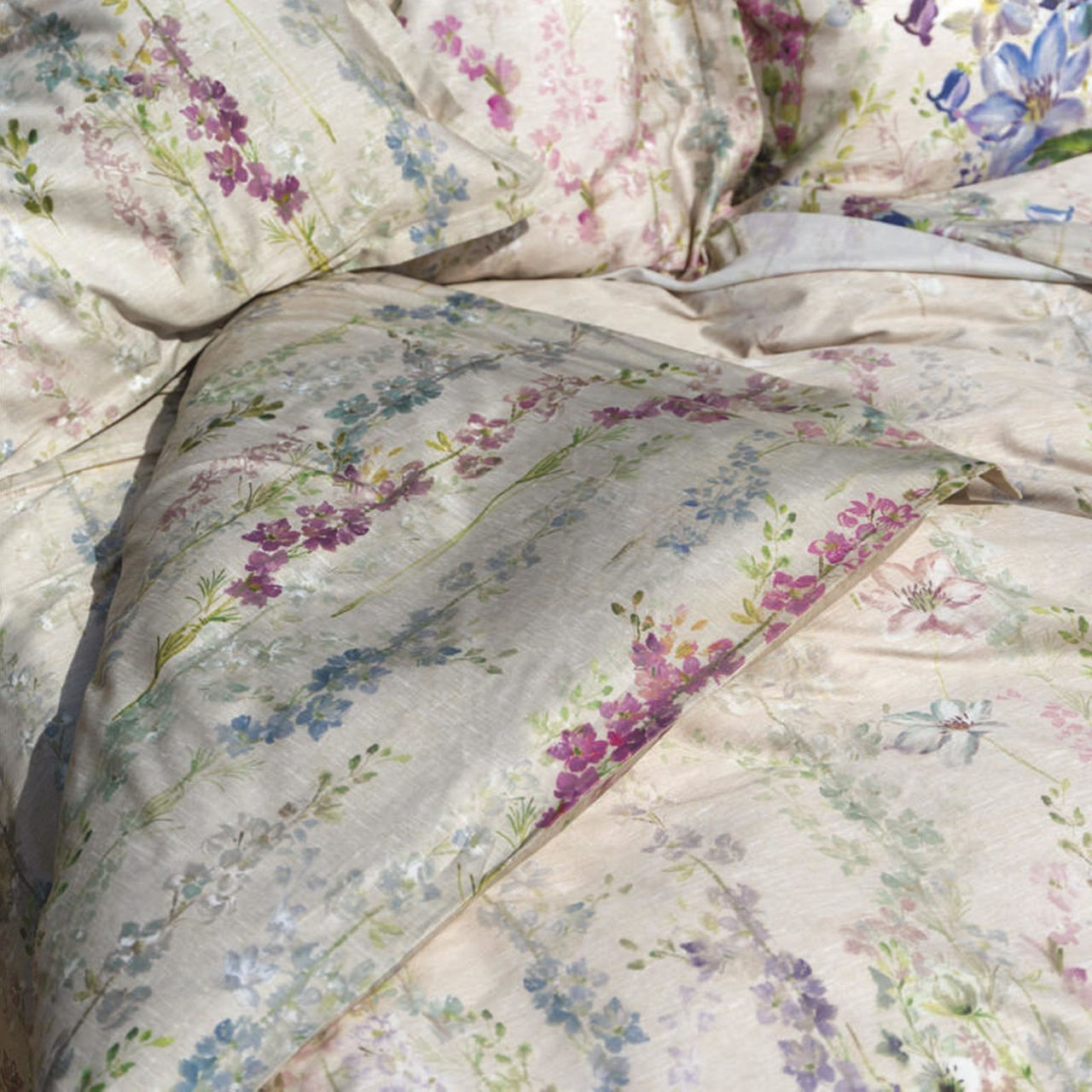 Item gallery image