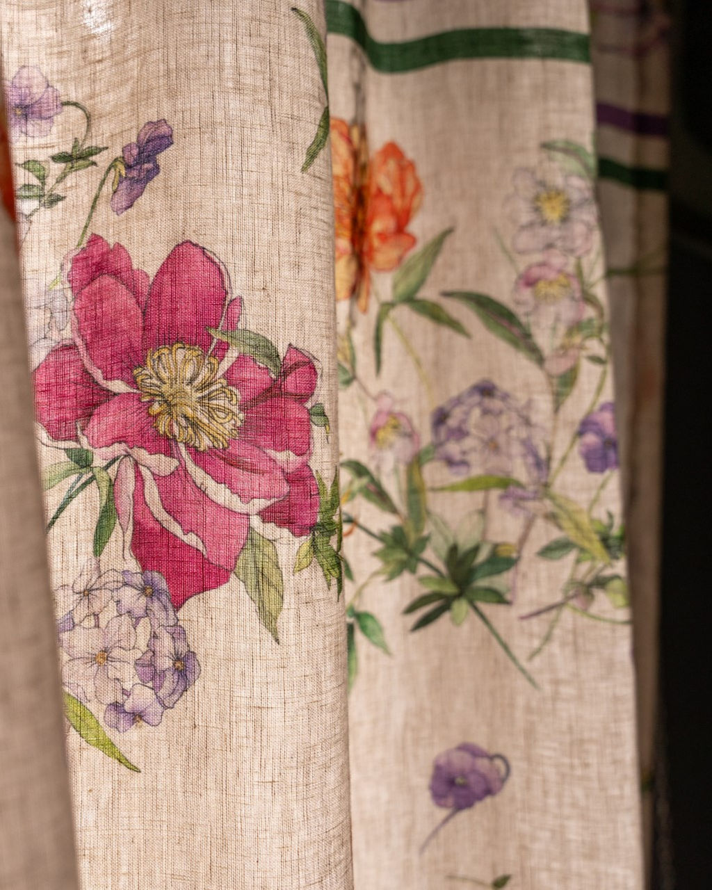 Item gallery image